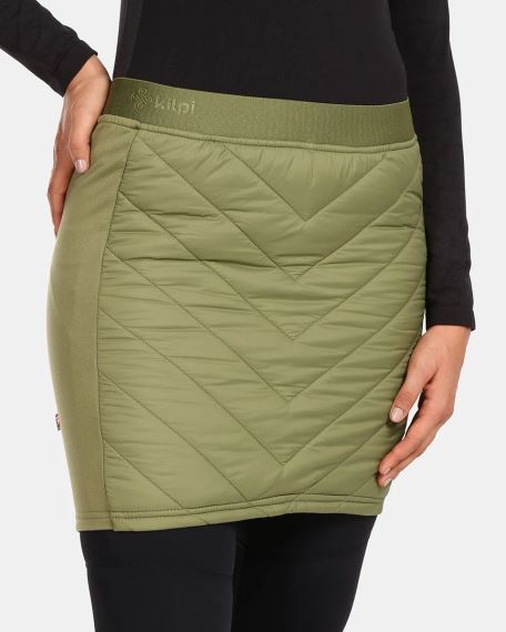 Dámská zateplená sukně Kilpi LIAN-W zelená zepředu na modelce.