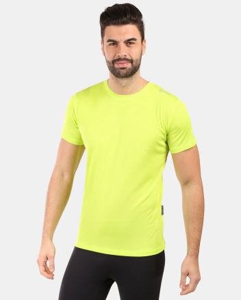 Pohled zepředu na modela v pánském funkčním tričku Kilpi DIMA-M světle zelená.