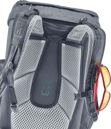 Městský batoh Deuter Scula 30L Black (7)