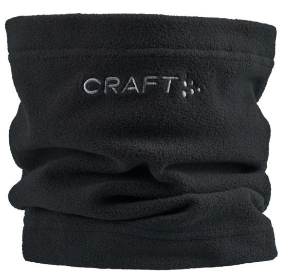 Nákrčník CRAFT CORE Essence Fleece černá složený na detailním záběru.