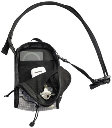 Taška přes rameno Hannah Dynamic Pouch jet black silver cloud (2)