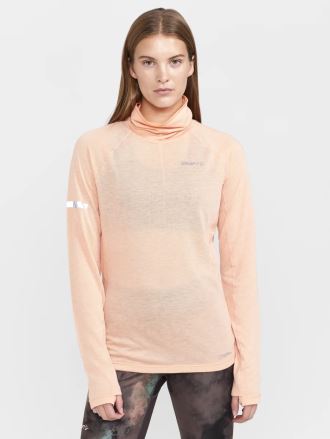 Dámské triko Craft ADV SubZ Wool LS růžová, modelka v růžovém triku s dlouhým rukávem. (1)