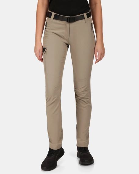 Dámské outdoorové kalhoty Kilpi BELVELA-W khaki zobrazené na modelce z předního pohledu.