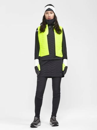 Dámské zateplené kalhoty Craft ADV SubZ Tights 3 černá na modelce v celkovém stylingu. (5)
