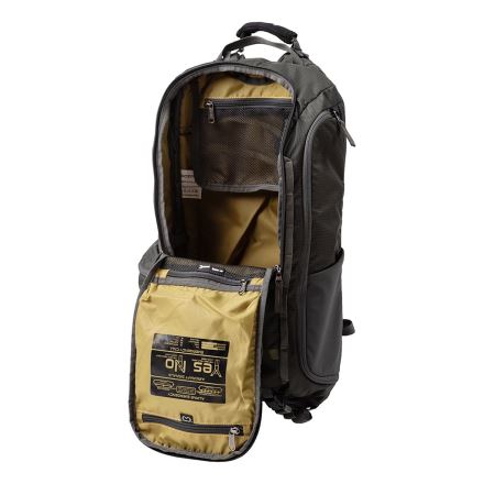 Cyklistický batoh AcePac Zam 15EXP MKIII black (2)