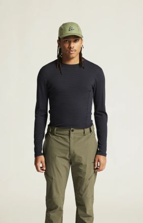 Model v modrém Pánském funkčním triku CRAFT PRO Wool Extreme X. (4)