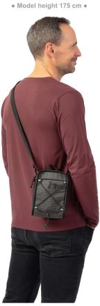 Taška přes rameno Hannah Dynamic Pouch jet black (2)