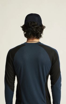 Zadní pohled na funkční prádlo Set funkčního prádla Craft CORE Dry Baselayer modrá. (5)