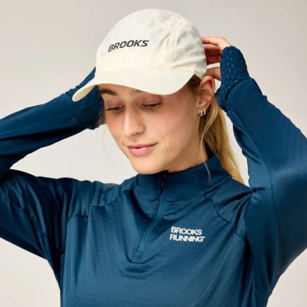 Kšiltovka Brooks Journey Reflective Hat bílá (2)