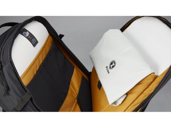 Městský batoh RAB Depot 22L dark olive (3)