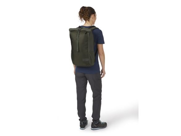 Městský batoh RAB Depot 18L Dark olive (6)