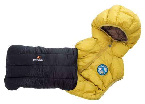 Péřový polštářek Warmpeace Down Pillow Zippered black (6)