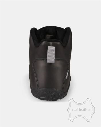 Zadní detailní pohled na kotníkovou botu Kilpi BARE LEATHER HIGH-U béžová 37 s poutkem a podrážkou. (3)