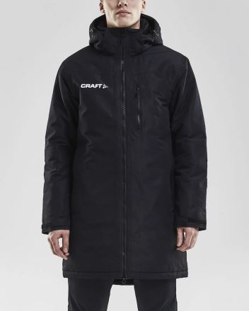 Pánská zateplená parka Craft černá, celkový přední pohled na model v parku. (1)