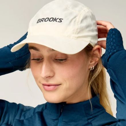 Kšiltovka Brooks Journey Reflective Hat bílá