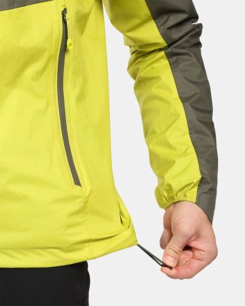 Detail Kilpi Hardshell bundy HURRICANE-M černá L s rukou stahující nastavitelný spodní lem. (2)